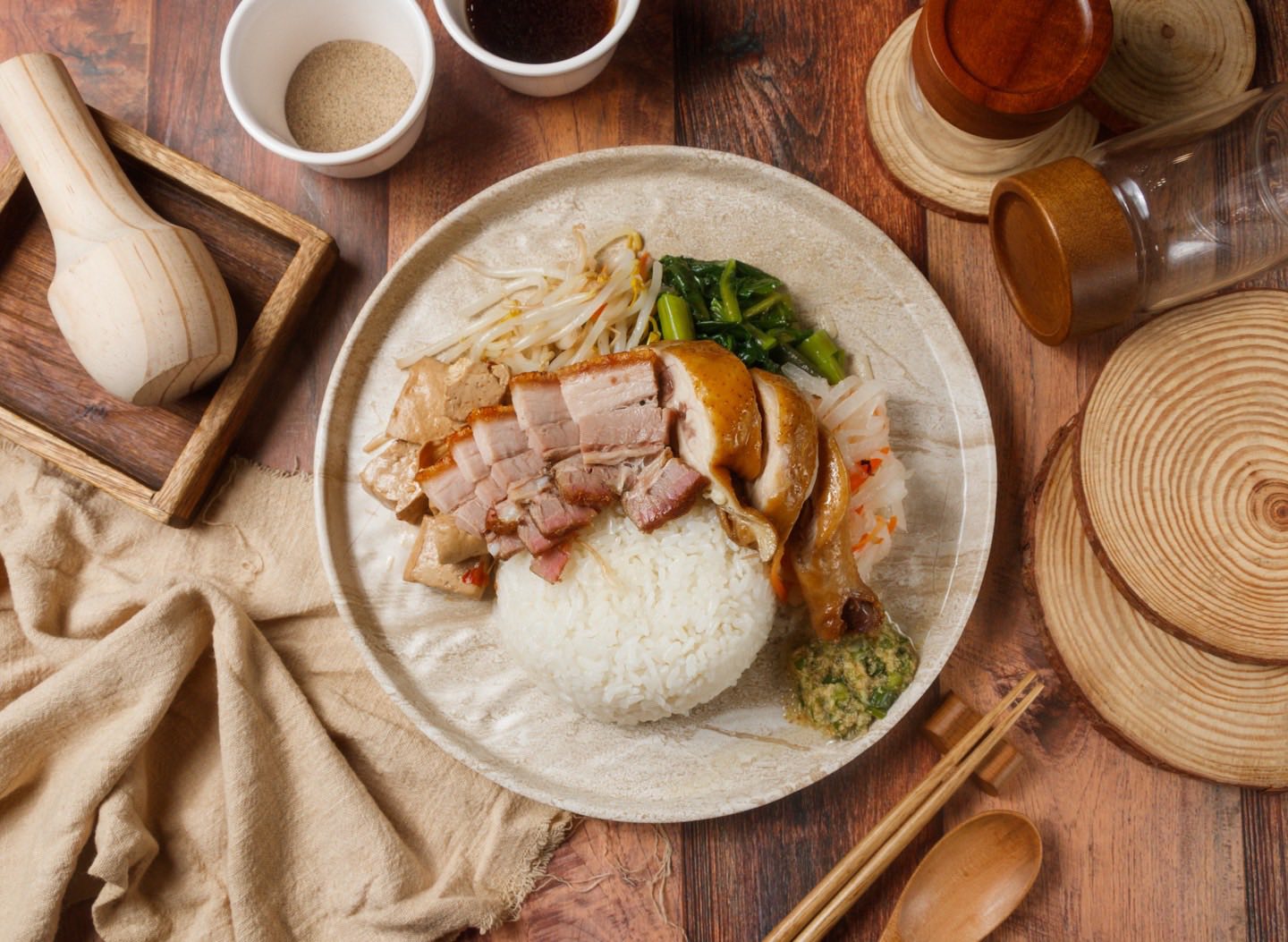 燒肉油雞飯